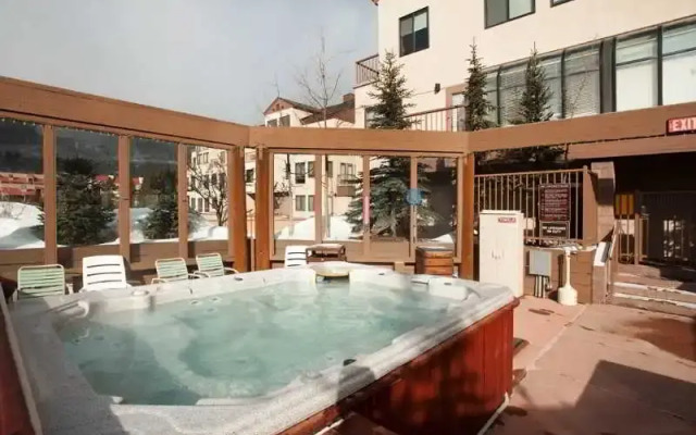 Slopeside Condominiums