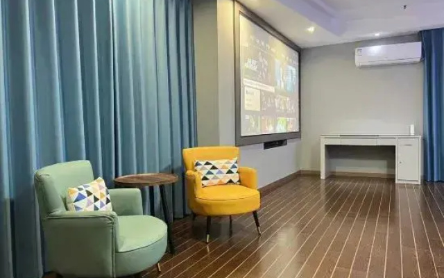 Pingyang Juliang Film Line Hotel