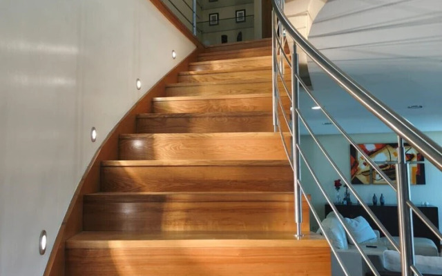 2 Floors Villa Close Ap lia Beach