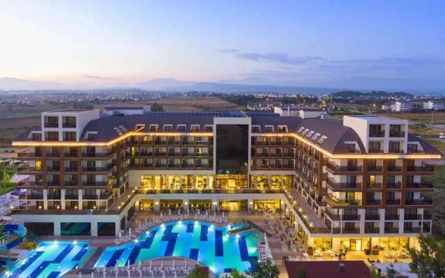Glamour Resort & Spa - All Inclusive