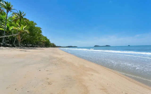 Reeflections Beachfront Holiday House