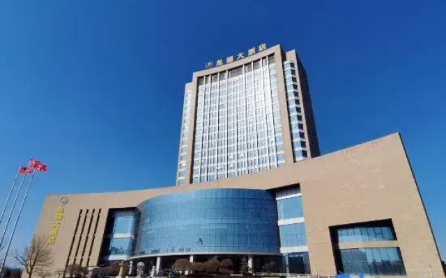 Longhu Hotel