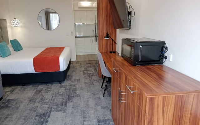 Comfort Inn Deakin Palms