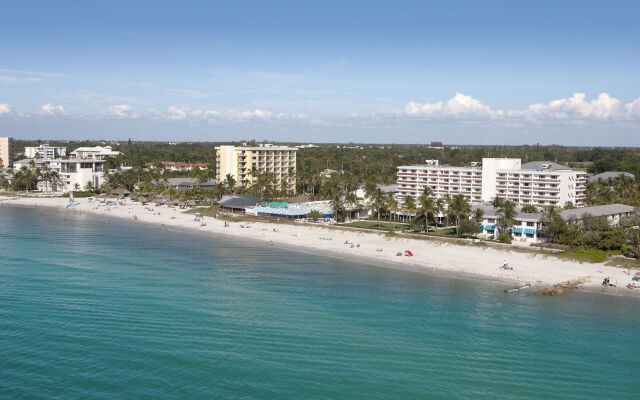 Naples Beach Club, A Four Seasons Resort