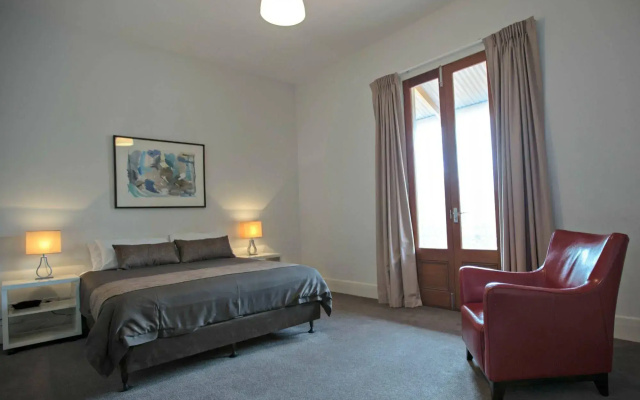 Specialty Accommodation – Adelaide Dress Circle Apartments