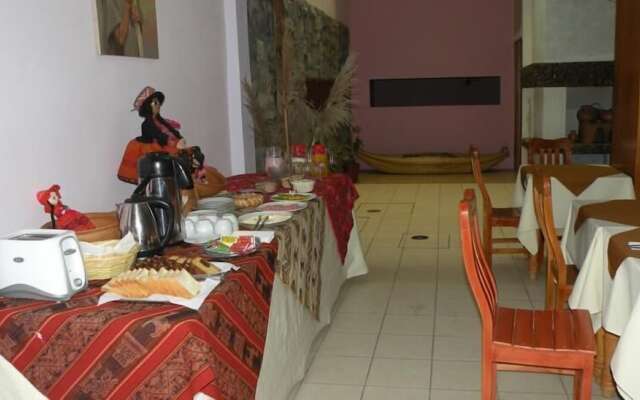 Cantuta Inn