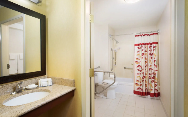 Courtyard by Marriott Downtown Ottawa