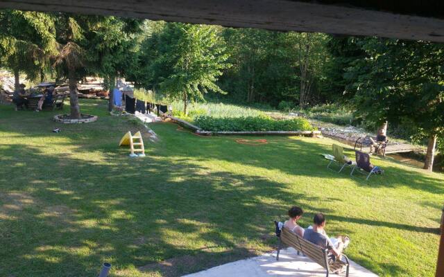 Rustic Inn River 2