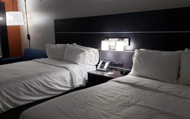 Holiday Inn Express & Suites Bensenville - O'Hare by IHG