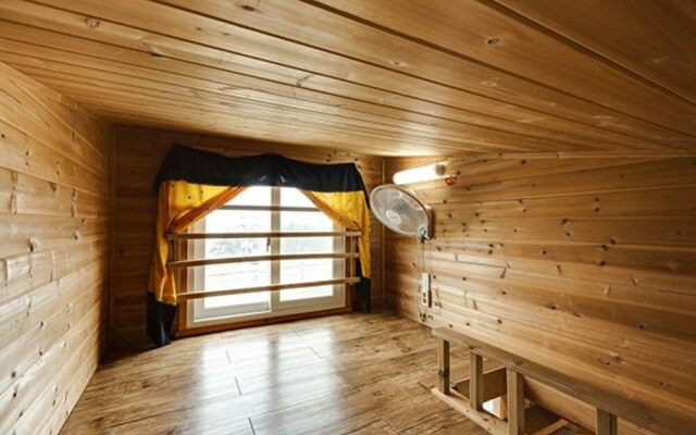 Yeongdeok Darnim Pension