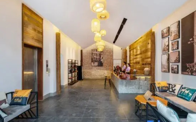Nostalgic Art Hotel (Dongguan Nancheng Branch)