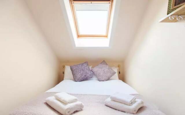 Cosy 2 Bedroom Apartment In Heart Of The City
