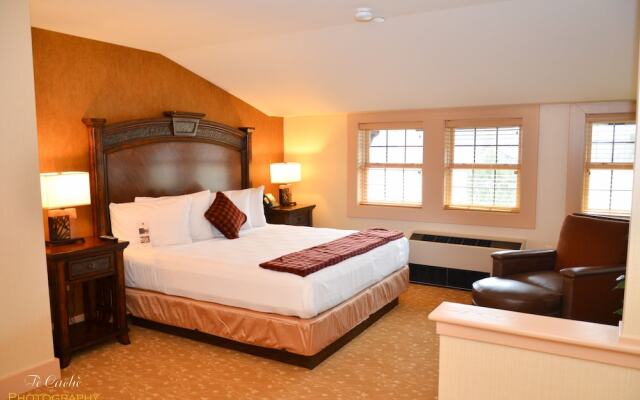 Bear Mountain Inn and Overlook Lodge