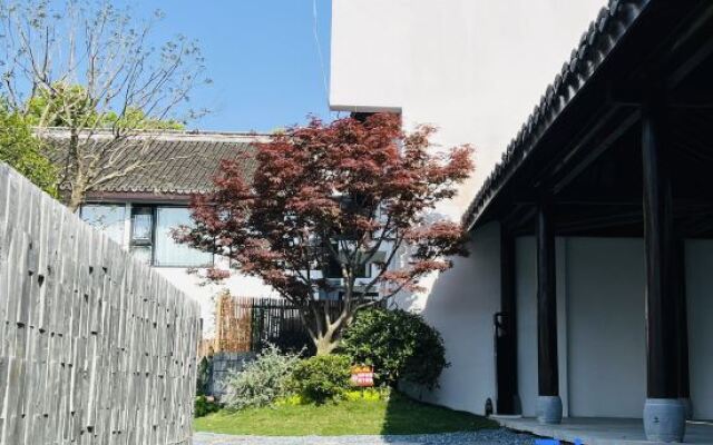 Sansheli Garden Hostel