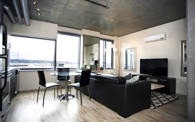 Ferris Wheel Waterfront Apartments By Barsala