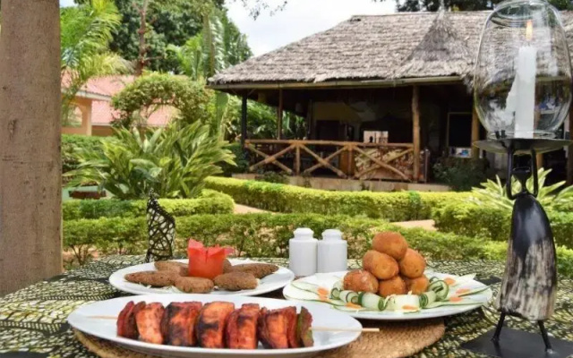 Chanya Lodge.