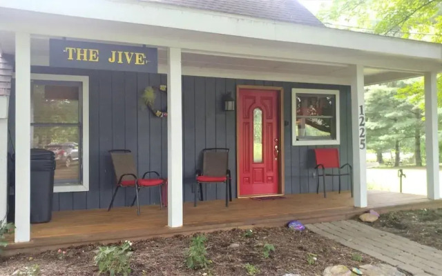 The Jive - Christophers_riverside_cabin