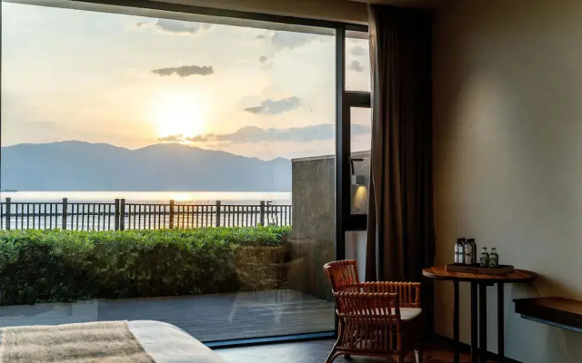 Dali Qingmai Seaview Resort (North Courtyard)