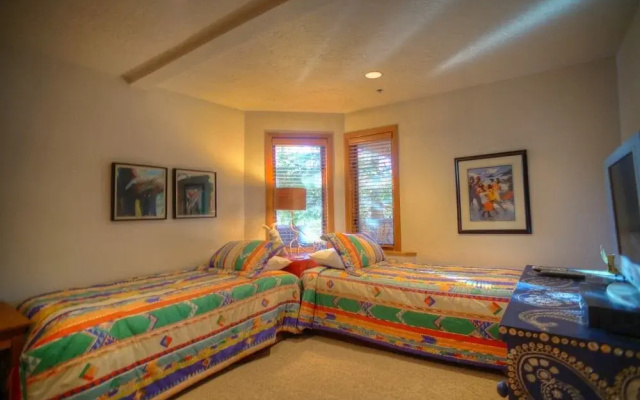 Abode at the Ridge