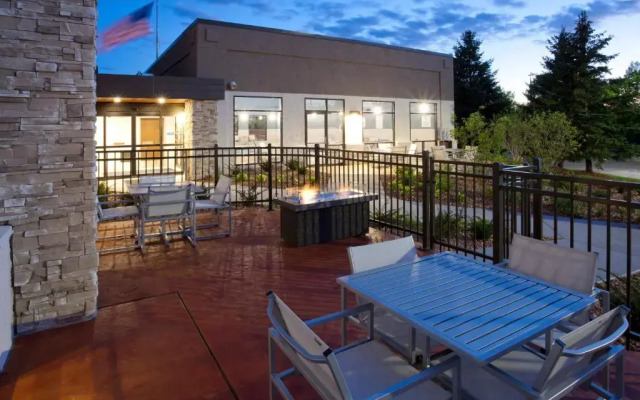 Holiday Inn Express & Suites Minneapolis – West End by IHG