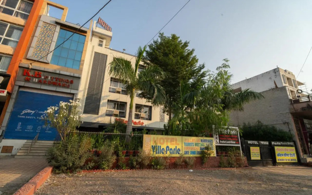 OYO 11602 Ville Parle