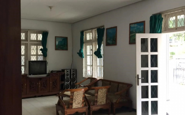 Villa 3 Putri 27 By Zuzu