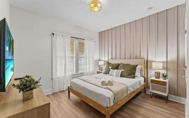 304 Lakeshore - Unit 1 and 2