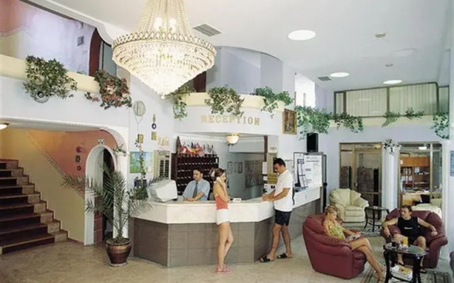 Minay Hotel