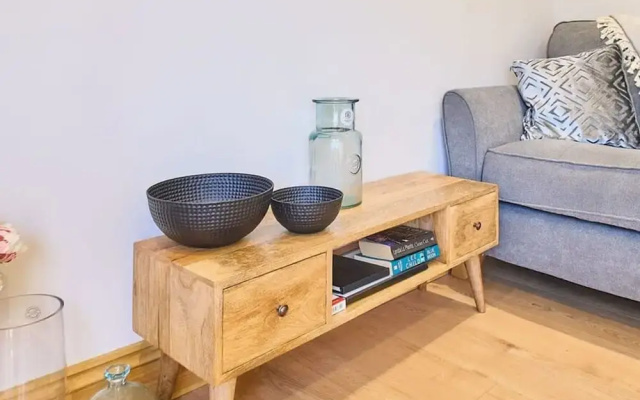 Host Stay Oak Barn