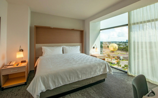Holiday Inn Hotel & Suites Merida La Isla by IHG