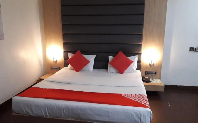 Hotel Sandal Wood