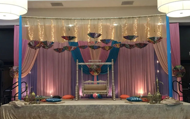 Embassy Suites by Hilton Chicago Naperville