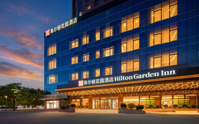 Hilton Garden Inn Tengwang Pavilion — hotel in Nanchang