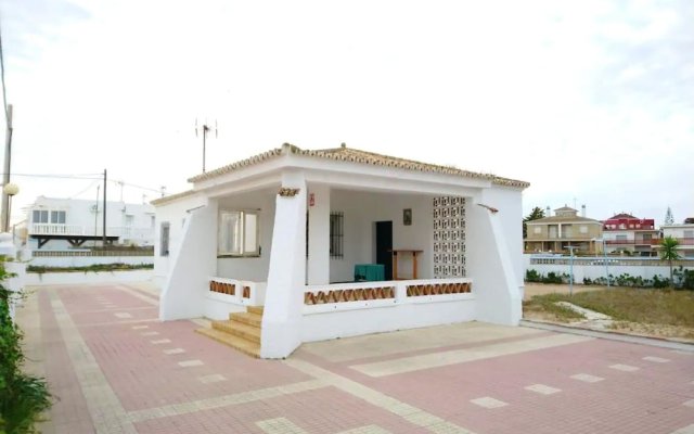 House with 5 Bedrooms in Punta Umbría, with Furnished Terrace And Wifi - 4 M From the Beach