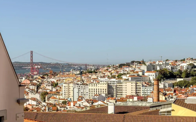 Bairro Alto Garden With A View by Homing