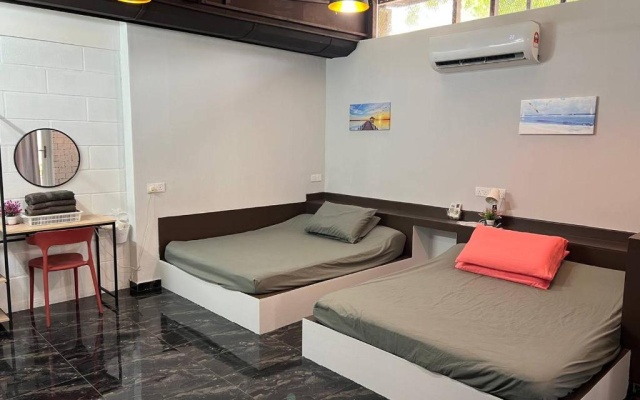 Family 15 Pax Corner Lot House / Free WiFi – Guest Rooms – Subang Jaya