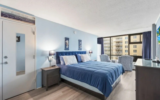 Oceanside Inn Studios by Brightwild