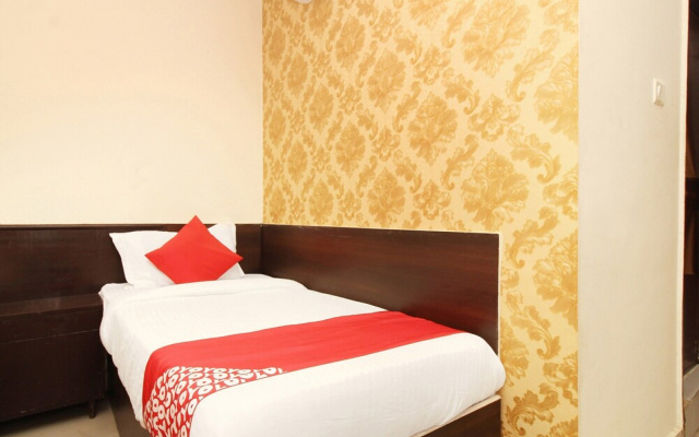 Hotel O Vasundhara Guest House Tankbund