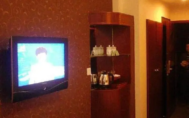 Longyi Business Hotel