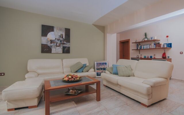 Pool Apartments Tolo