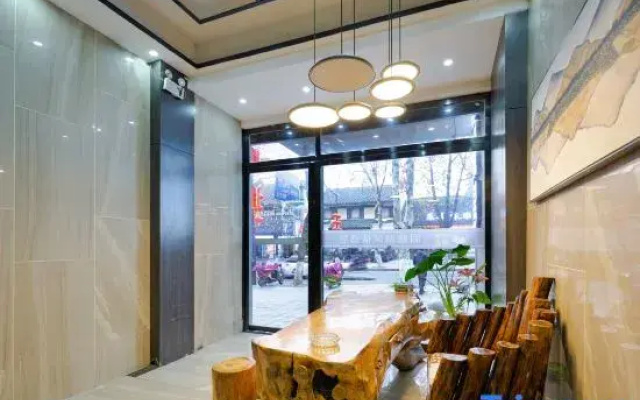 Yuejing Hotel (Yueyang Tower Scenic Area Branch)