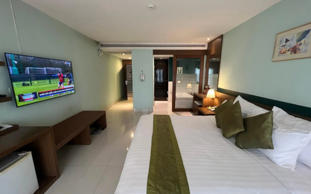 Siam Triangle Hotel