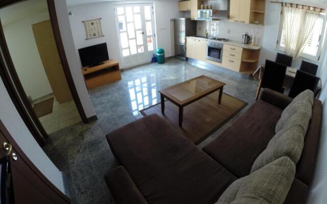 Apartments Romana