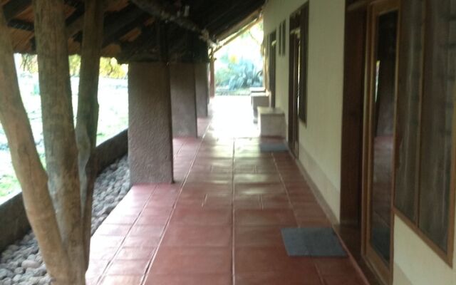 Livingstone Guest Farm - Hostel