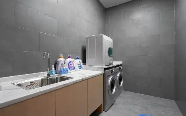 Senvuuge Hotel(Guangzhou New Baiyun International Airport)