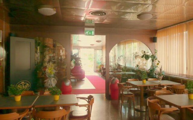 Hotel Eden