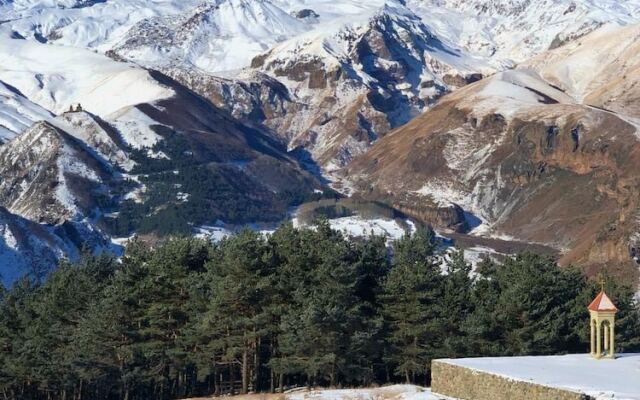 Hotel Axien Kazbegi