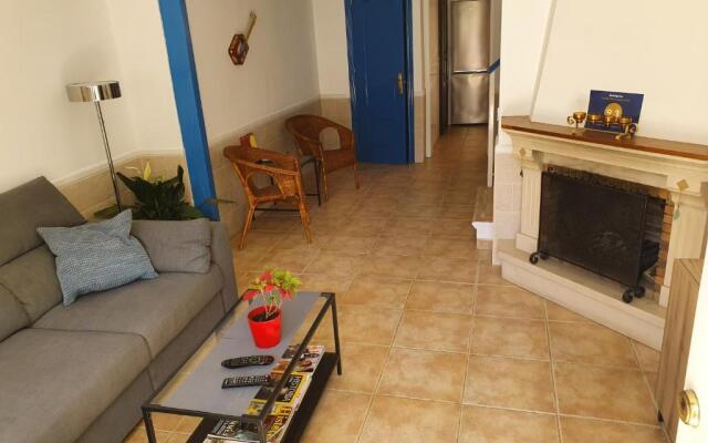 Private townhouse with roof terrace close to the beach