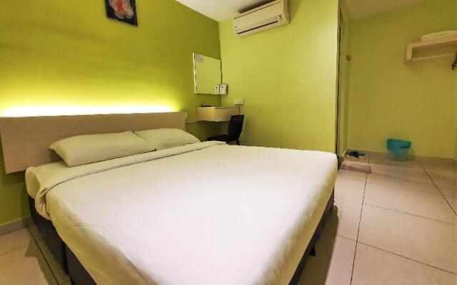 De UPTOWN Hotel @ P.J. 222
