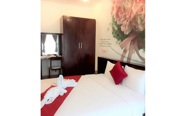 The Carnation Hotel Da Nang